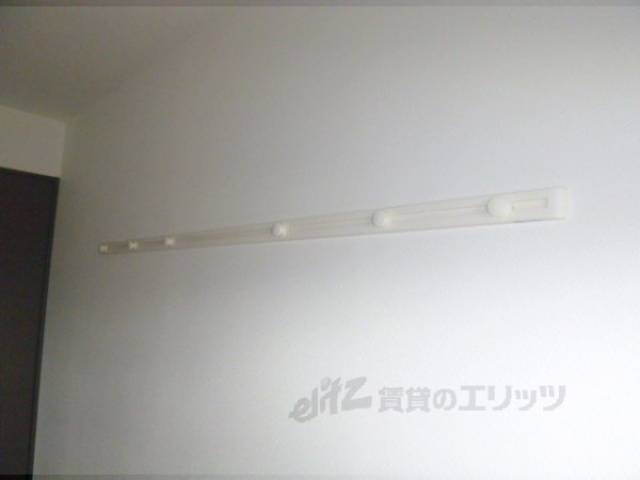 洋室　ﾊﾝｶﾞｰ掛け