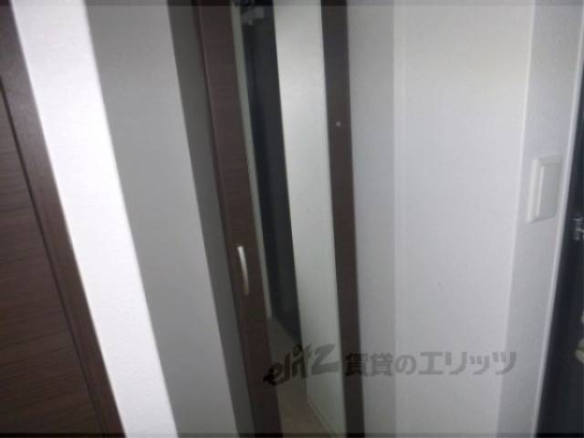 下駄箱　鏡付き