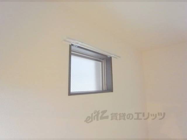 横窓　端部屋ならでは