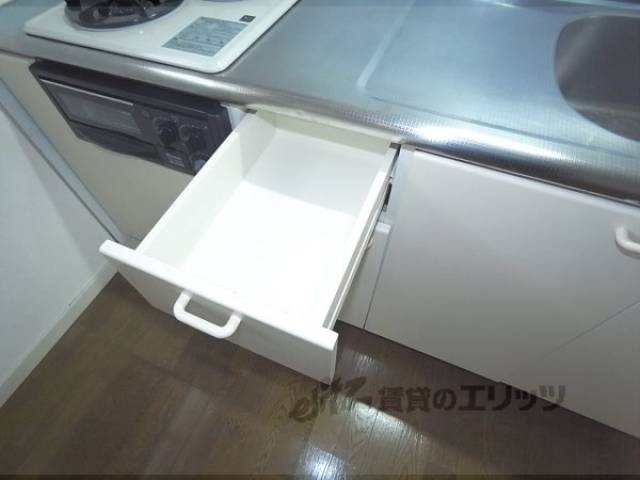 キッチン　収納