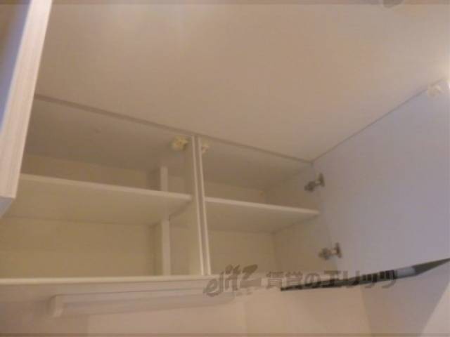 キッチン　収納棚の上部