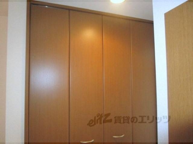 収納　廊下収納