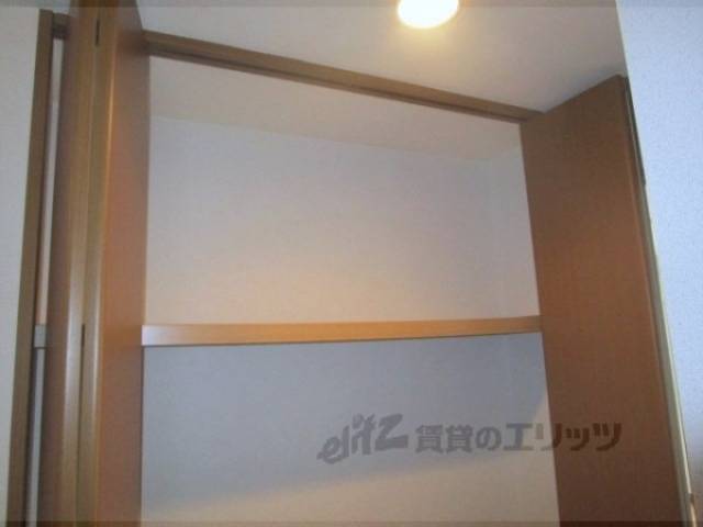 収納　廊下収納