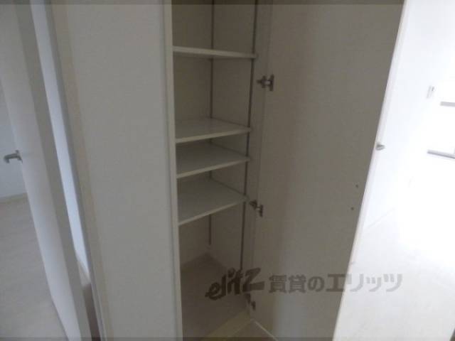 収納　廊下