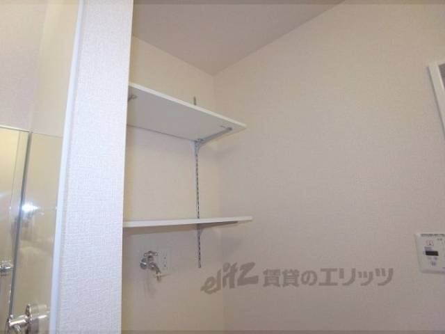 洗濯機置場　上部棚