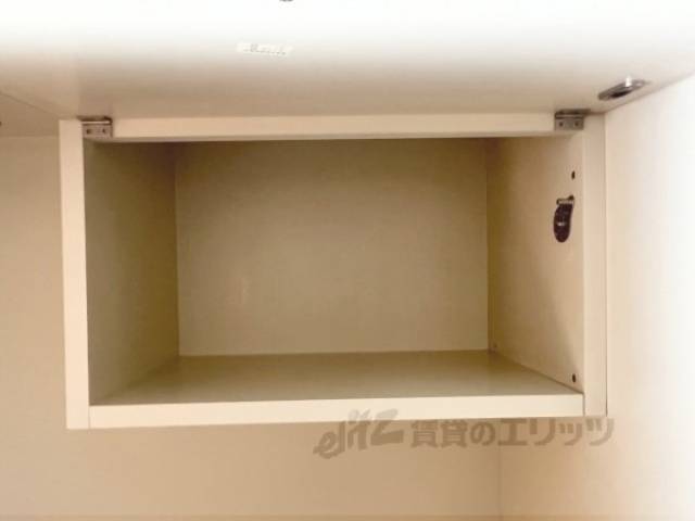 キッチン　収納上部