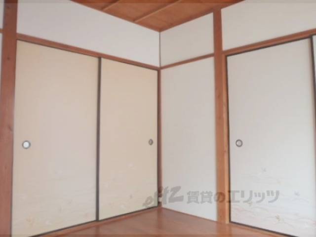 洋室　2階北側の洋室です