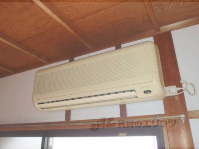 エアコン　北側洋室にエアコンあります