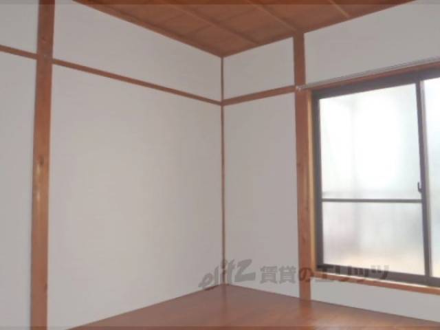 洋室　２階南側の洋室です