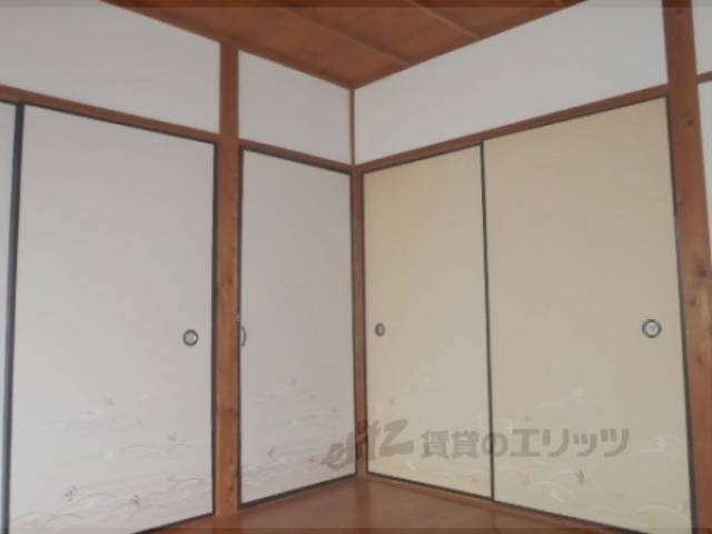 洋室　２階南側の洋室です