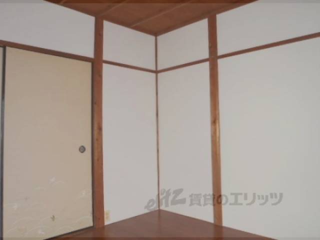 洋室　２階南側の洋室です