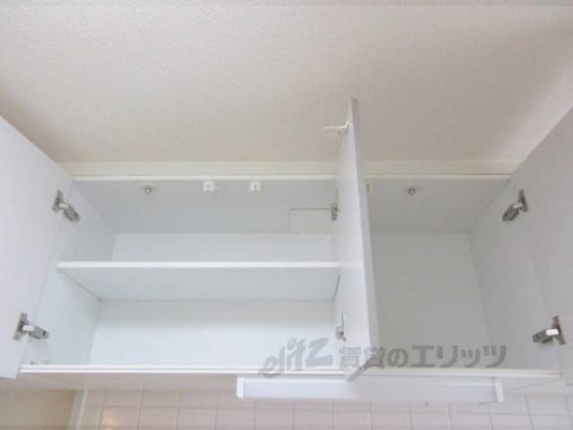 キッチン　上収納