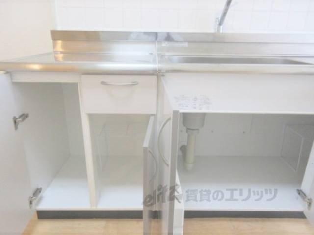 キッチン　下収納