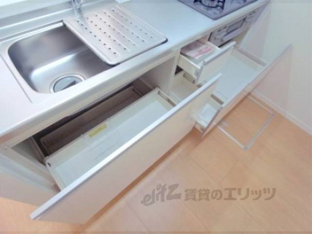 キッチン　下部収納