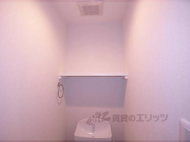 トイレ　トイレ収納