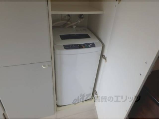 洗濯機置場　洗濯機
