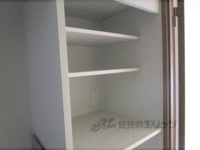 収納　冷蔵庫上