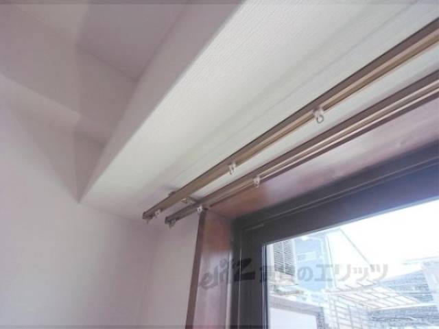 カーテンレール