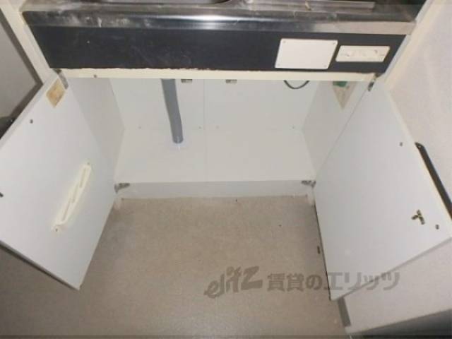 収納　ｷｯﾁﾝ下