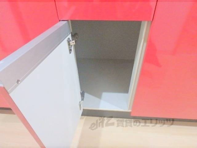 キッチン　下部収納