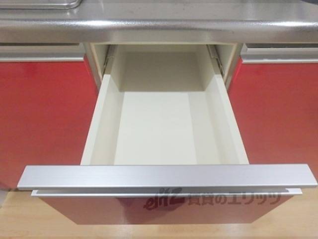 キッチン　下部収納