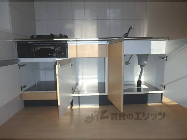 キッチン　下段収納