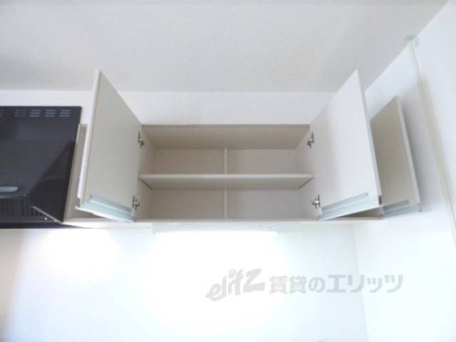 キッチン　収納上