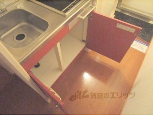 キッチン　収納下部