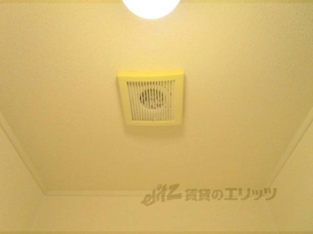 トイレ　換気扇