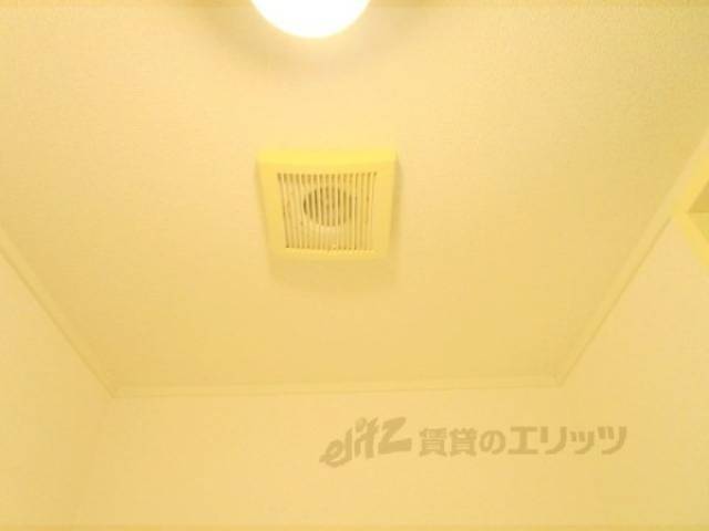トイレ　換気扇