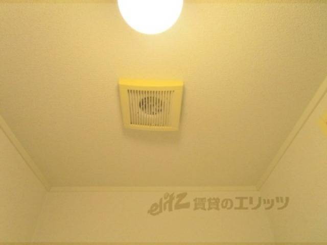 トイレ　換気扇