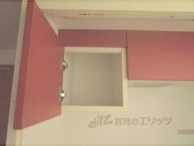 キッチン　収納上部