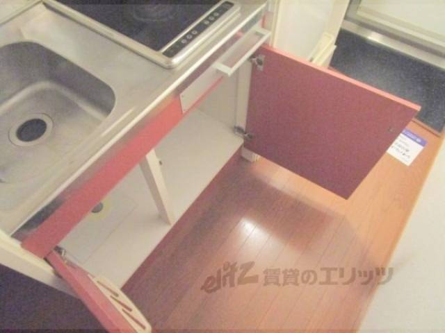キッチン　収納下部