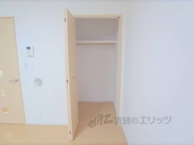 収納　上段・下段に分けて収納して頂けます。