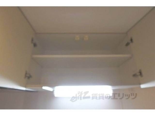 キッチン　キッチン上部収納