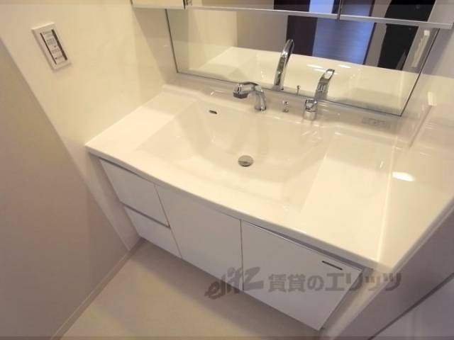 洗面所　独立洗面台