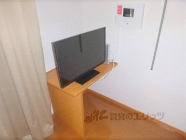 備え付けテレビ