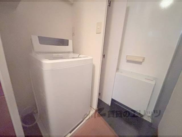 洗濯機置場　洗濯機