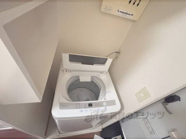 洗濯機置場　洗濯機