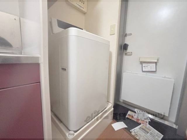 洗濯機置場　洗濯機