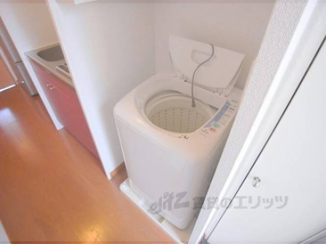 洗濯機置場　家電付きです。