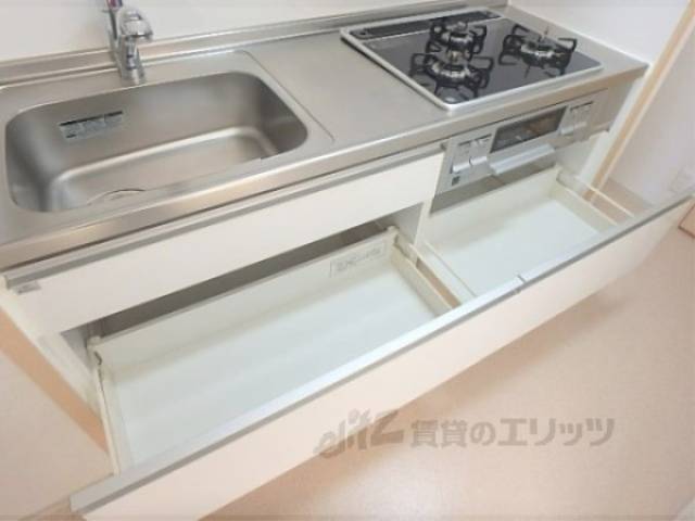 キッチン　収納