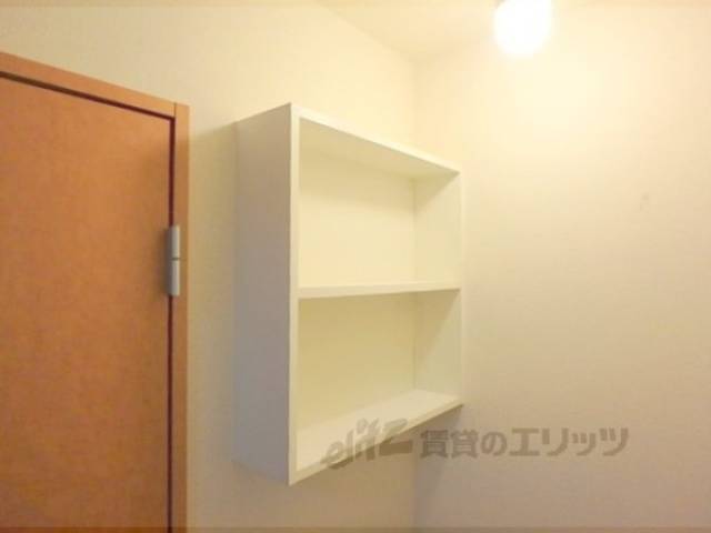 収納　洗濯機上収納