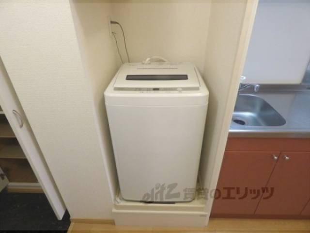 洗濯機置場　洗濯機