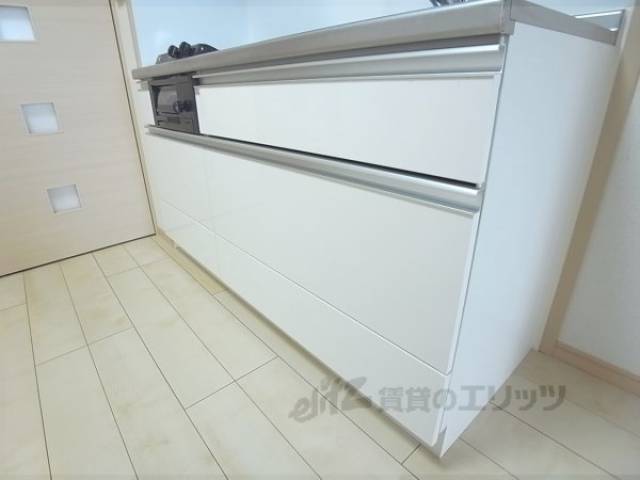 キッチン　収納