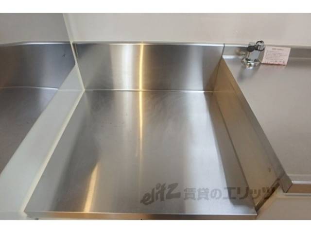 キッチン　コンロ置き場