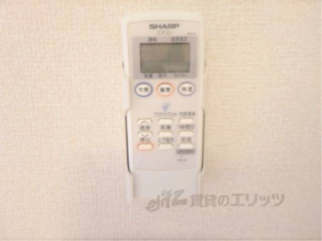 エアコン　エアコンのリモコン