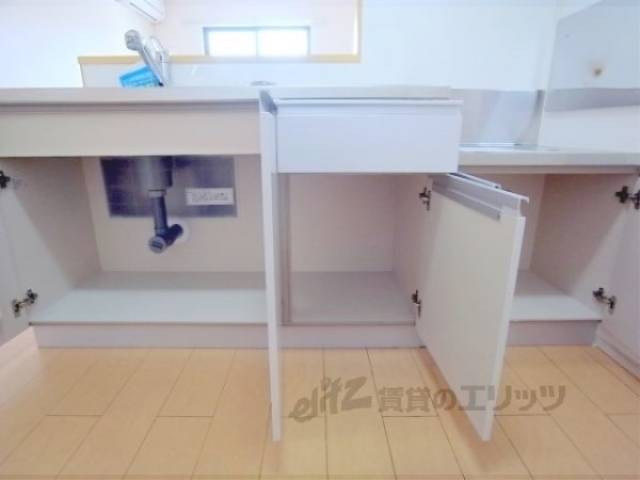 キッチン　下部収納