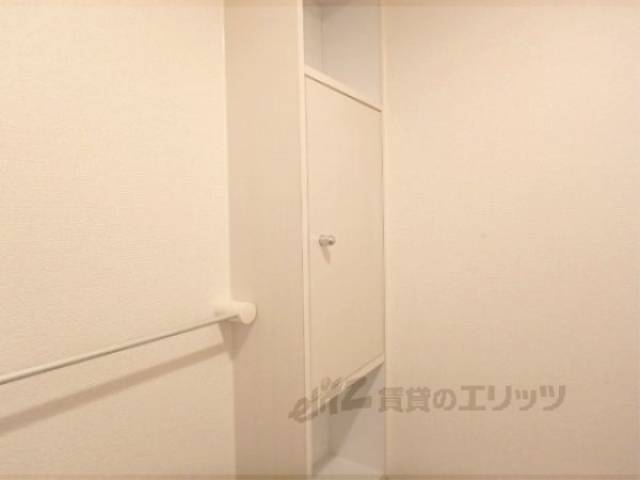 トイレ　トイレ収納