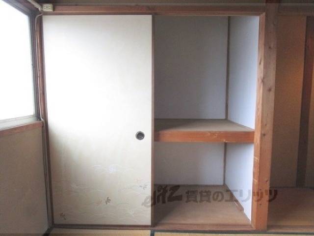 和室　二階収納